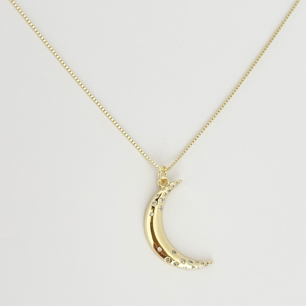 Luna Necklace